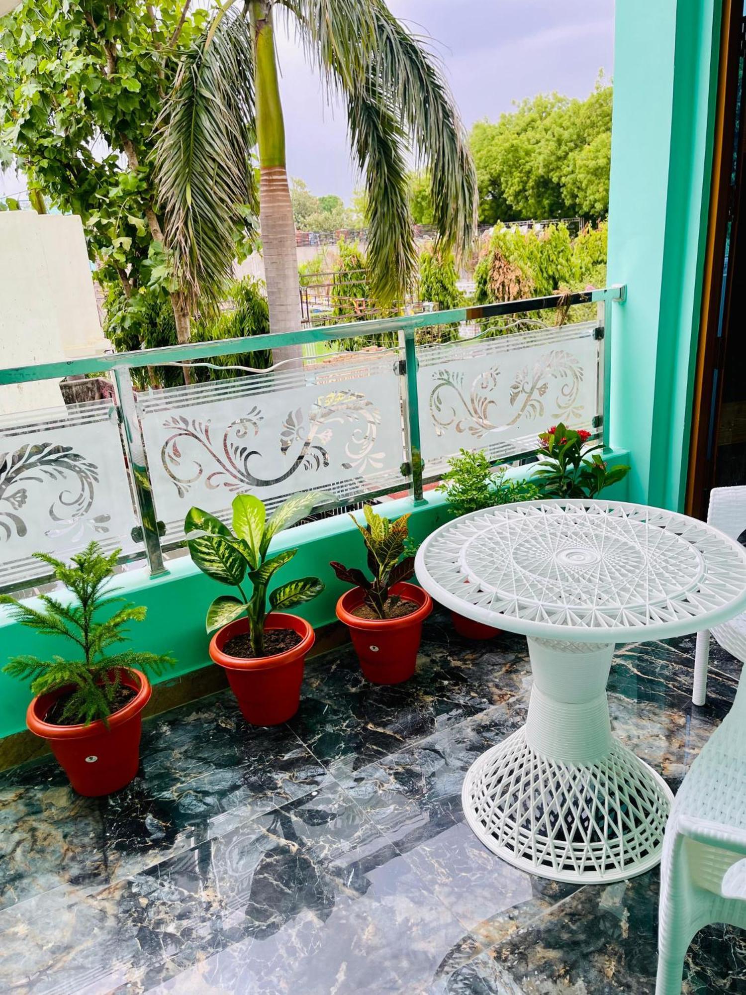 Amrita Residency Villa Benares Buitenkant foto