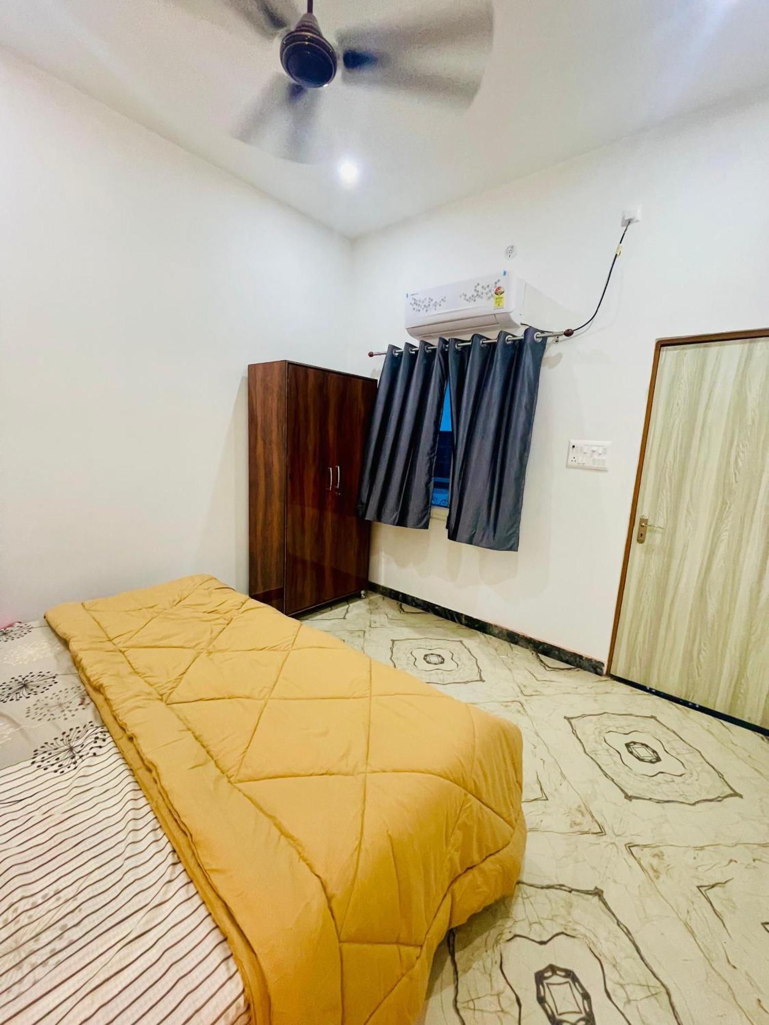 Amrita Residency Villa Benares Buitenkant foto